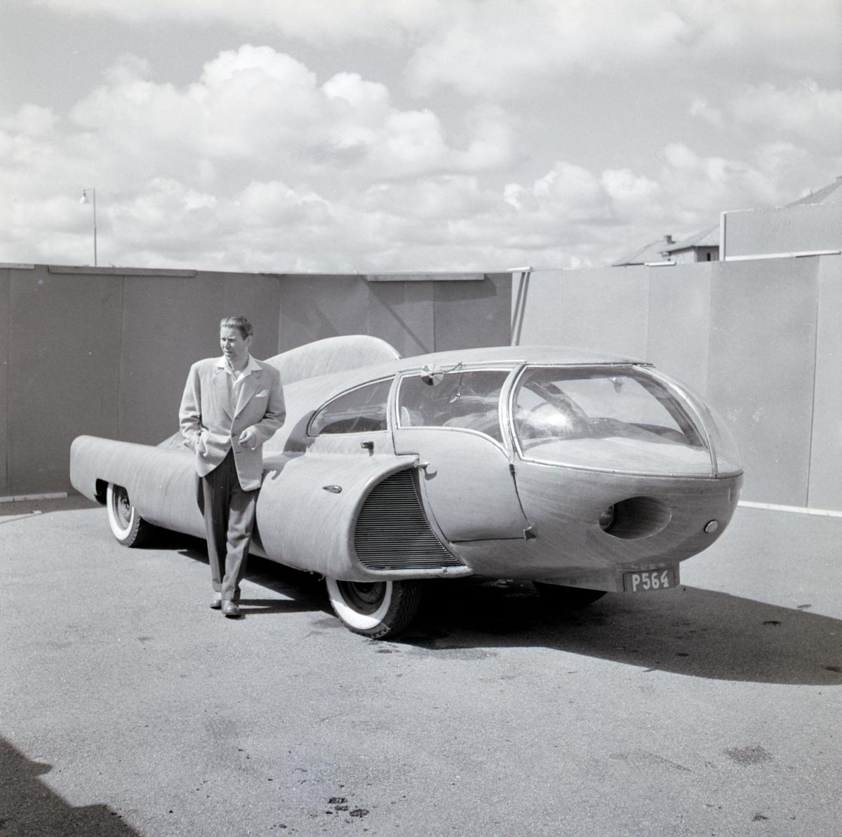 'Future' - dream car from 1952 constructed in Sweden.jpg