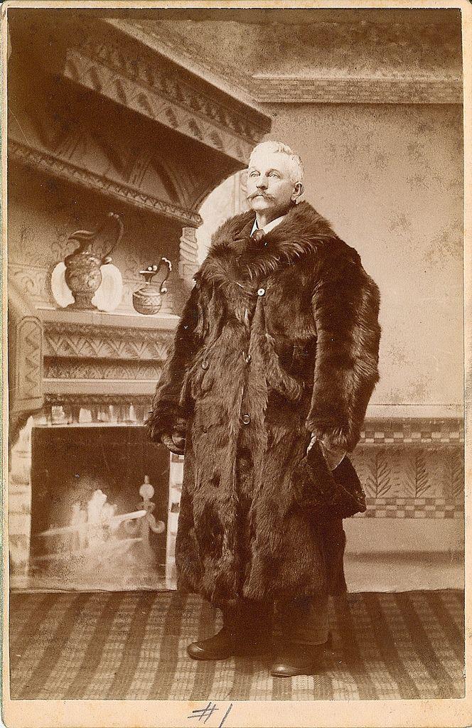 Marshall Field, Chicago merchant tycoon, around 1900.jpg