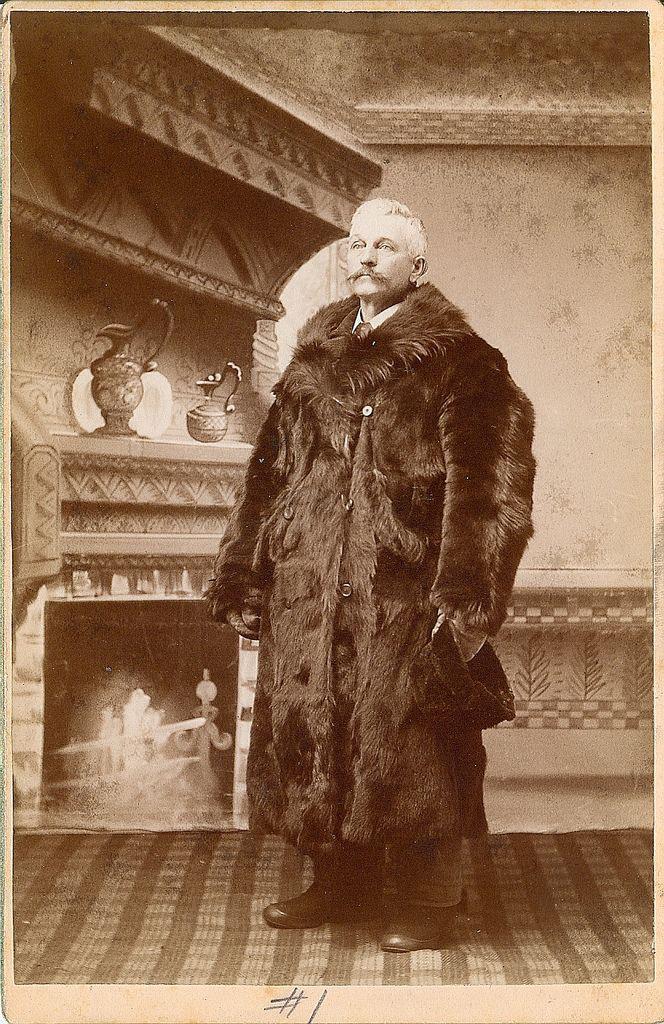 Marshall Field, Chicago merchant tycoon, around 1900.jpg