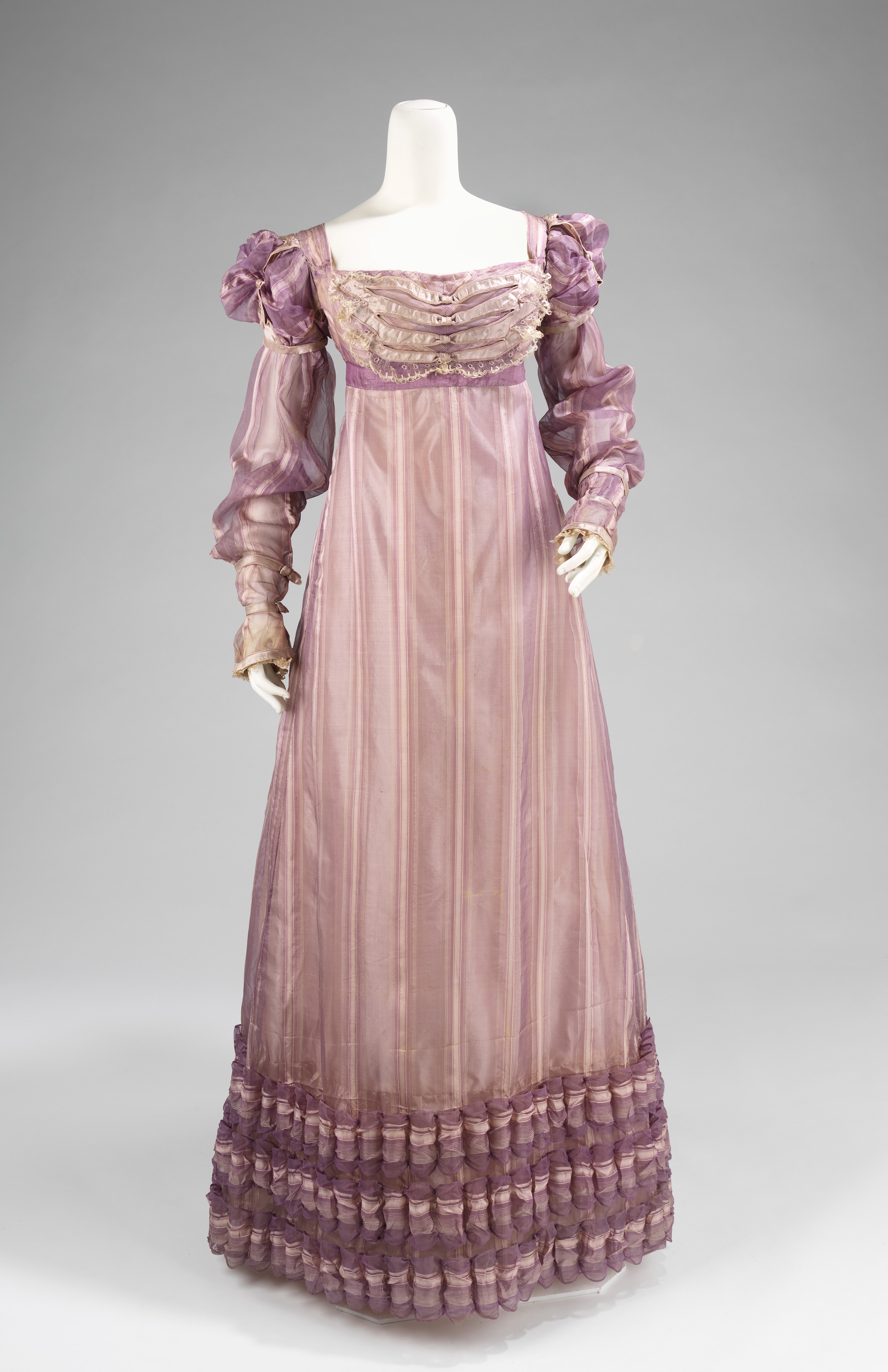 Ball gown. American, ca. 1820.jpg