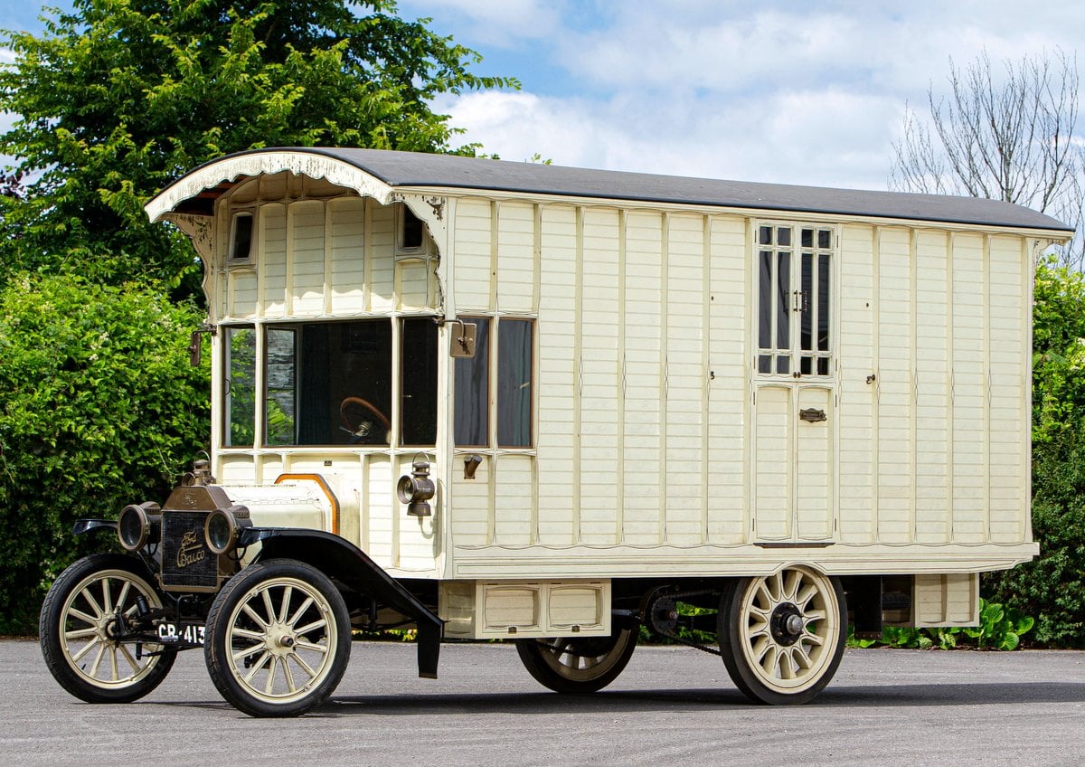 1914-Ford-Model-T-Motor-Caravan-Photo-Bonhams.jpg