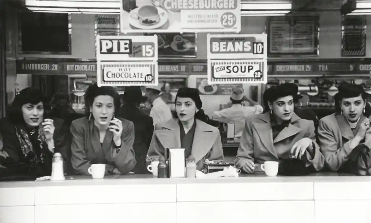 White Tower, New York City, photo by Robert Frank, 1948.jpg