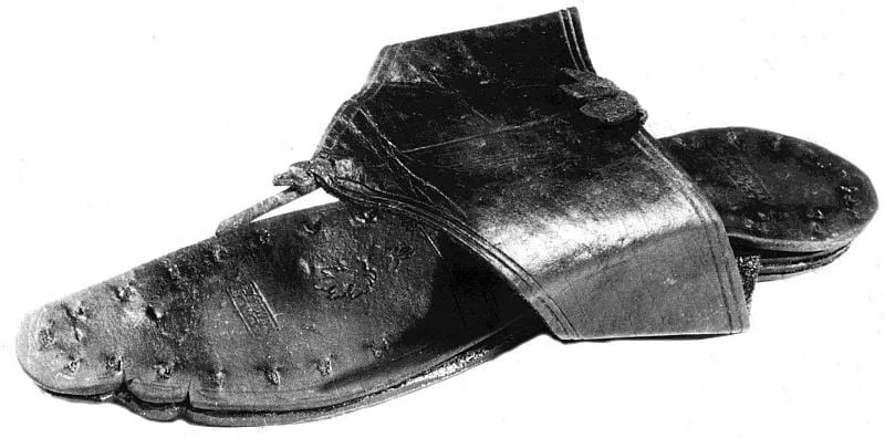 Roman footwear found in the former Roman camp Vindolanda, in northern England. This leather women’s slipper for warm days bears the name of the manufacturer Lucius Aebutius Thales.jpg