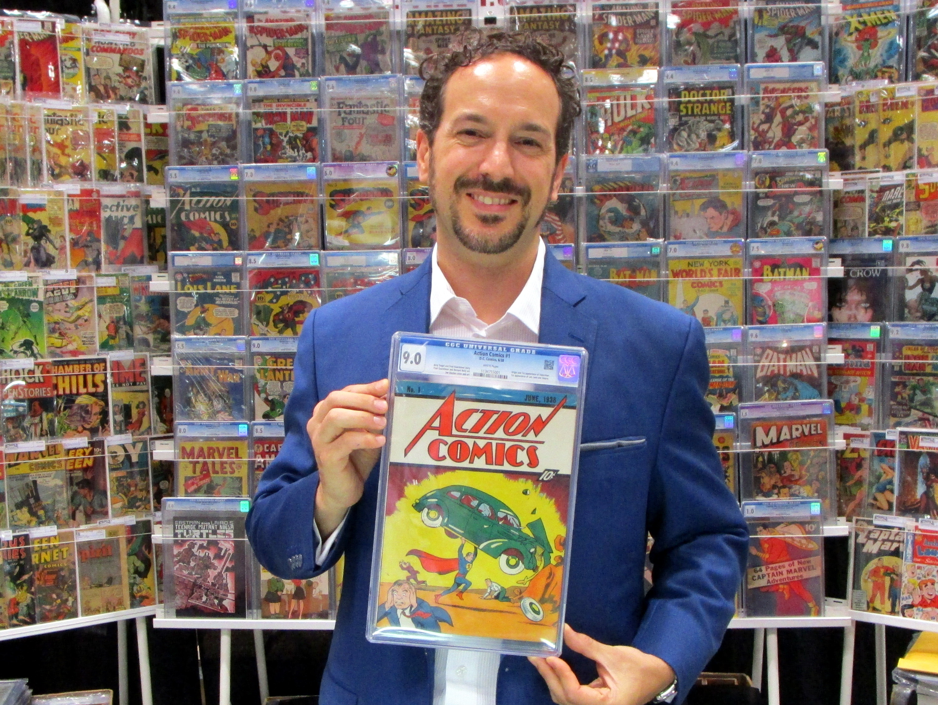 2014 NY Comic Con, Vincent Zurzolo & the CGC 9.0 copy of AC #1 for which his firm paid $3.2 million (USD).jpg