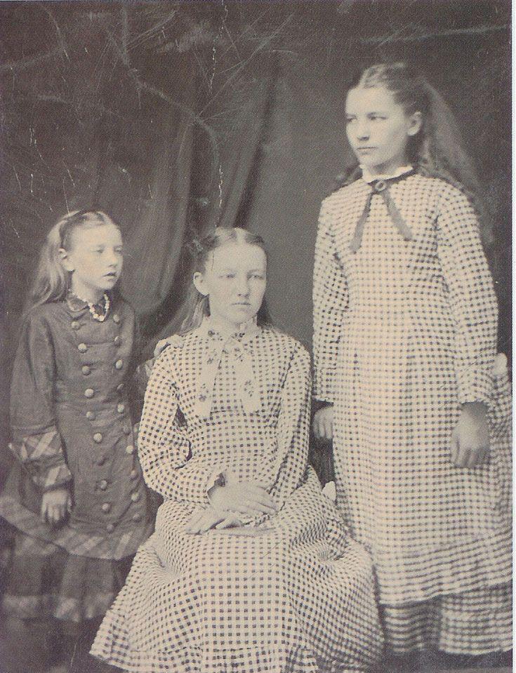 Grace, Mary, and Laura Ingalls 1880.jpg