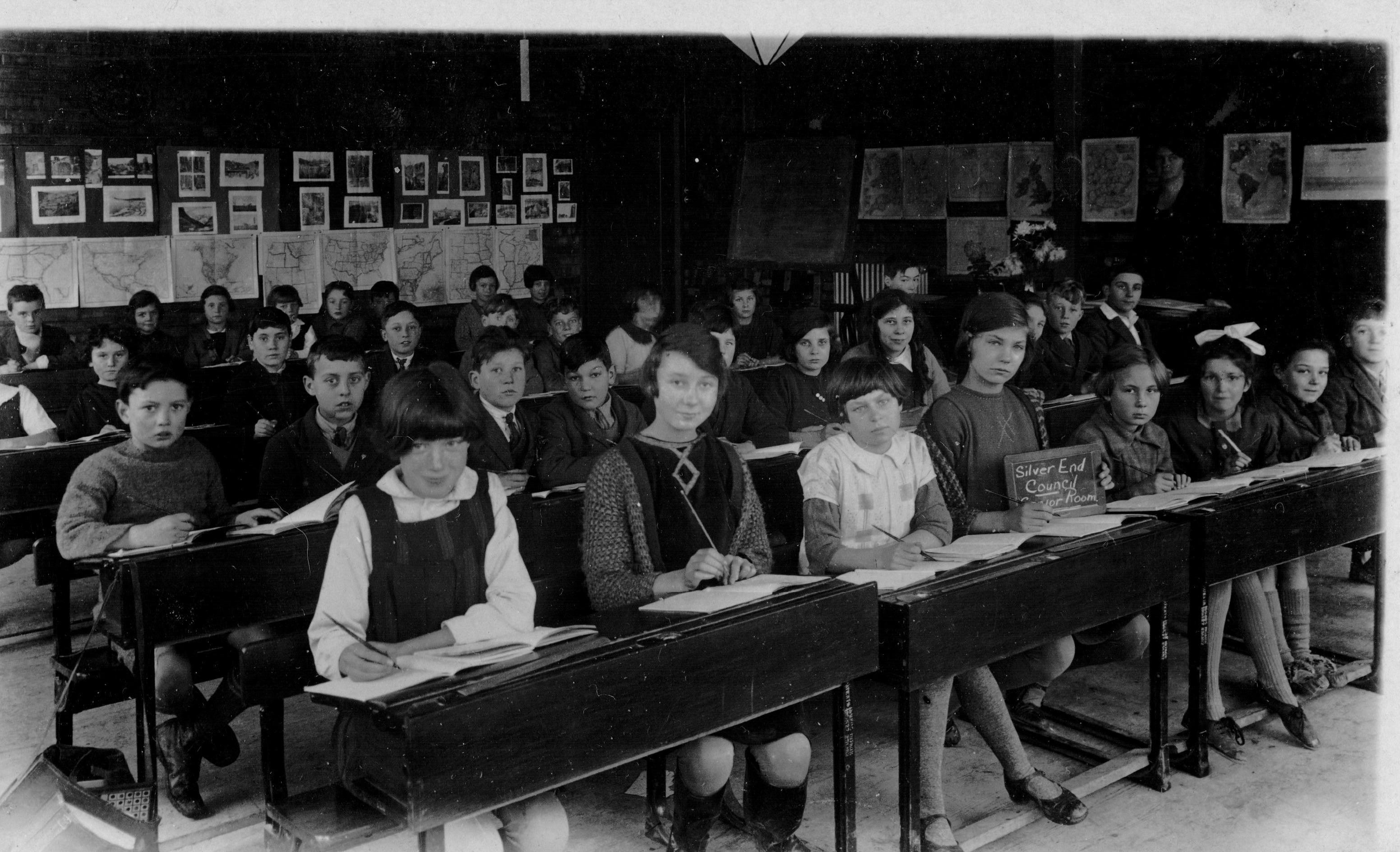 Classroom in Silver End, a model village in Essex, 1927.jpg