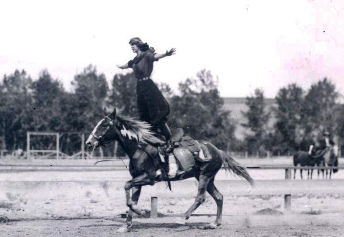 Tillie Baldwin, Trick Rider Pendleton Round-Up - Pendleton, Oregon - 1912.jpg
