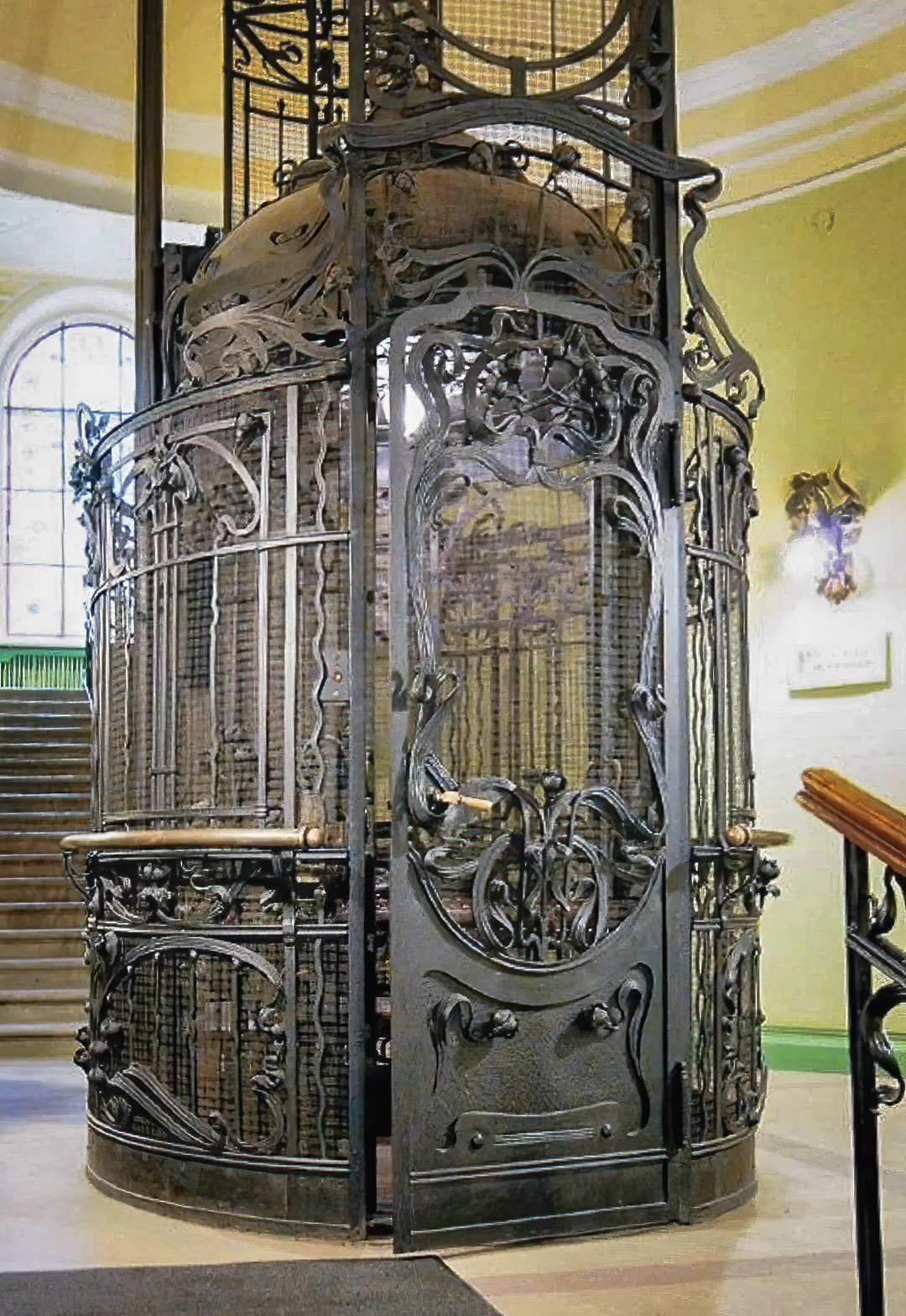 A steam-powered elevator in the house of Guard Captain S. Muyaki in St. Petersburg, Russia. Circa 1902-1903.jpg