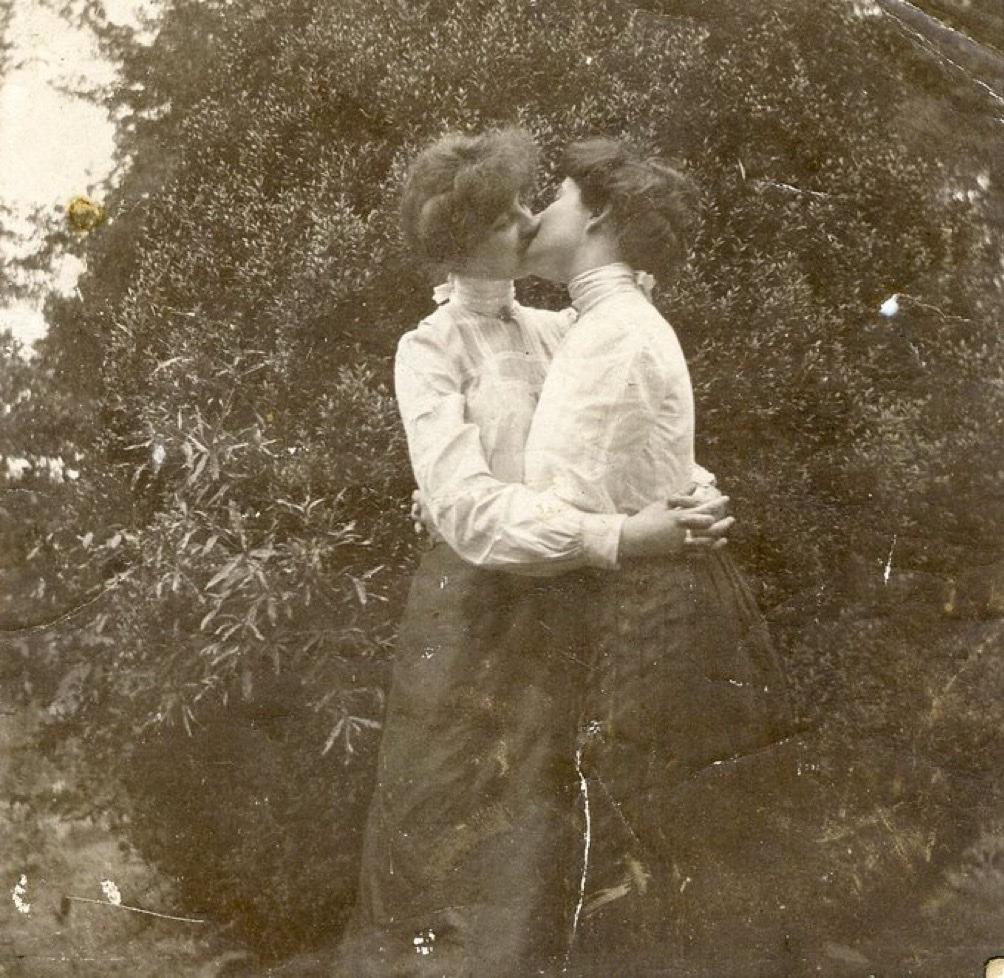 Unidentified Women, c. 1900.jpg