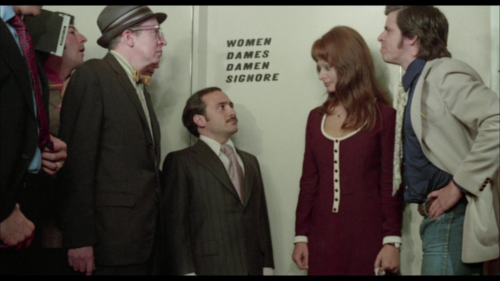 Danny Devito in his 20's (1971).png