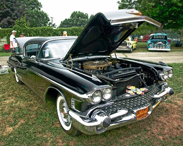 1958-cadillac-eldorado-biarritz-8.jpeg