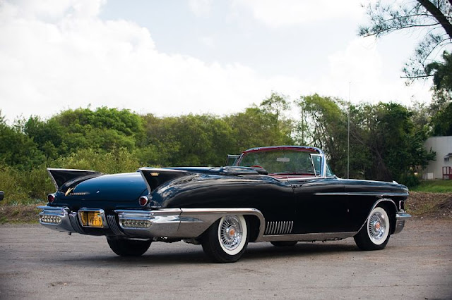1958-cadillac-eldorado-biarritz-2.jpeg