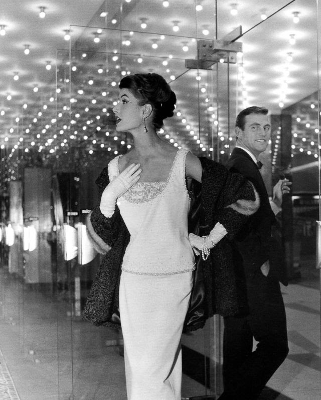 Gitta Schilling, Berlin, photographed for Saison-Journal, 1957.jpeg