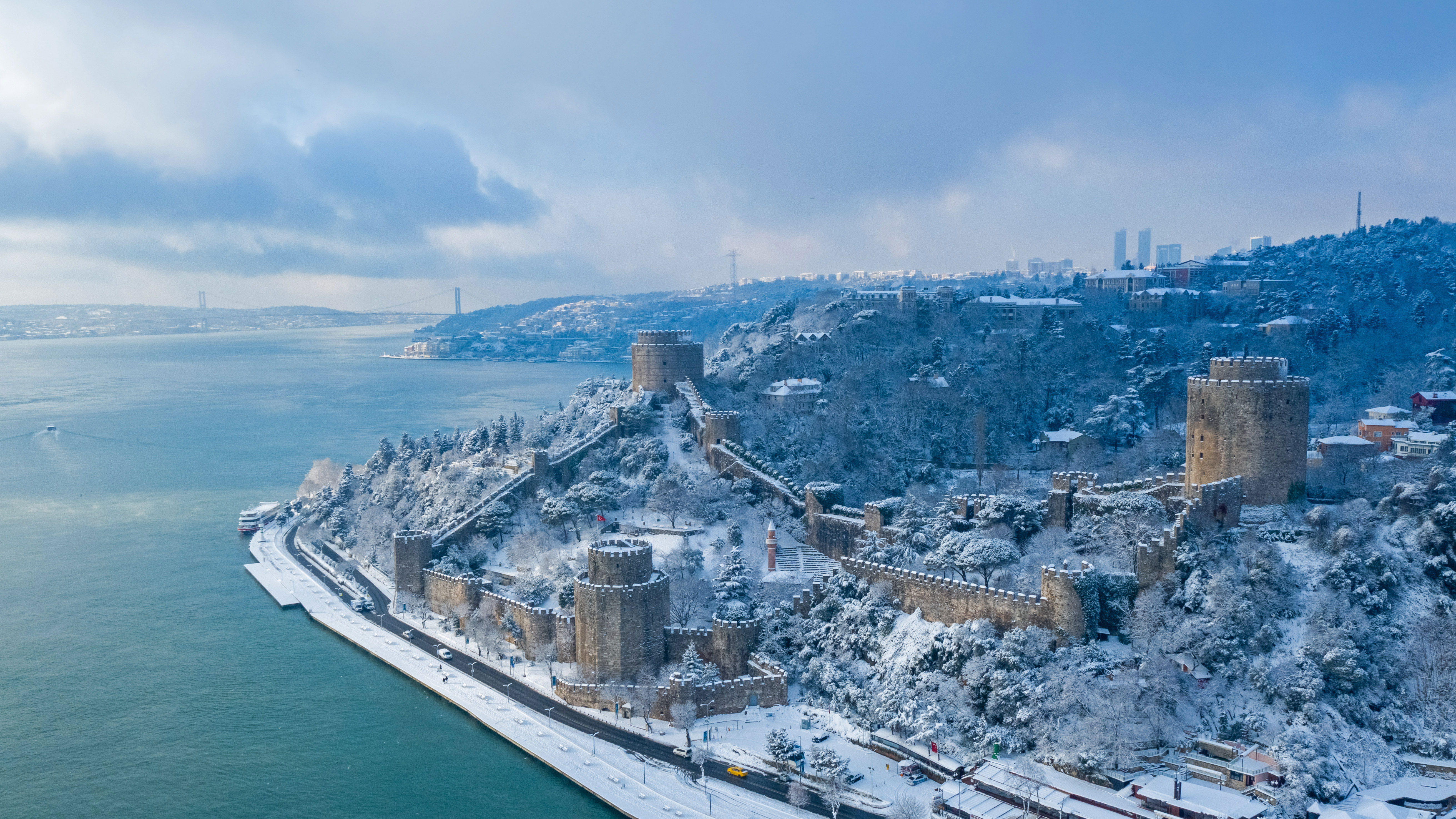 Rumelian Fortress, Istanbul - Built in 1452.jpg