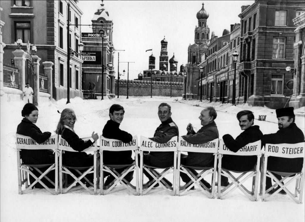 Los actores y actrices de Doctor Zhivago en el set de rodaje instalado en el barrio de Canillas.jpg