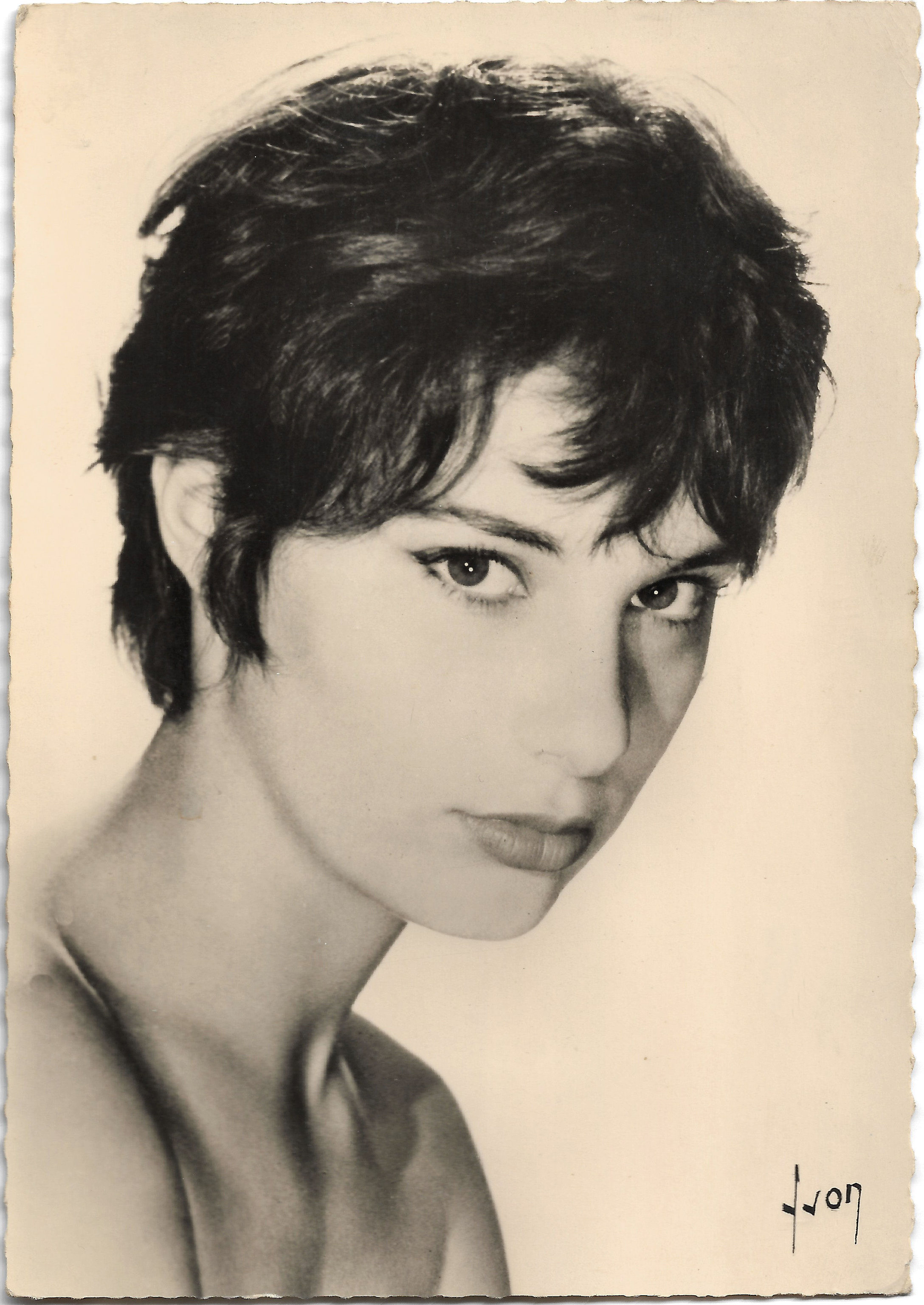 Bernadette Lafont.jpg