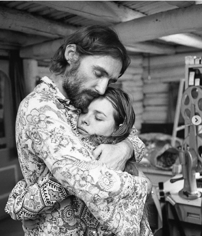 Dennis Hopper & Michelle Phillips photographed on their honeymoon on day 2 of their 8-day marriage. November 2nd, 1970.png