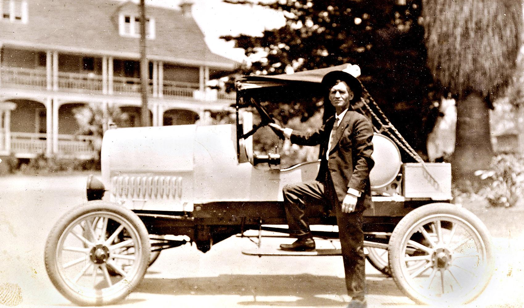 This is a picture of my great grandmothers father George Rollins around 1910 in Florida. He was born in Kentucky and lived in Denver for some time.jpg