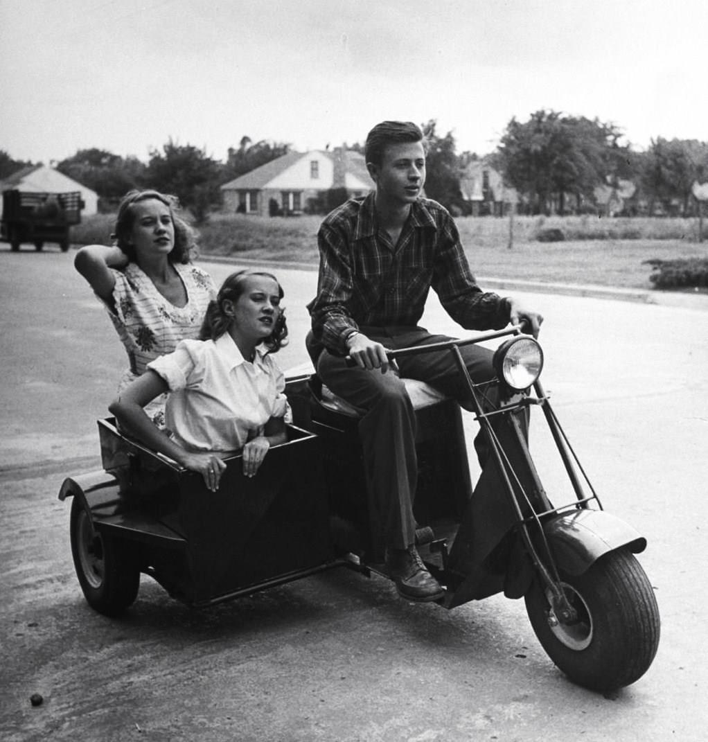 Teenagers riding in a motor scooter, Tulsa, Oklahoma, 1946.jpg
