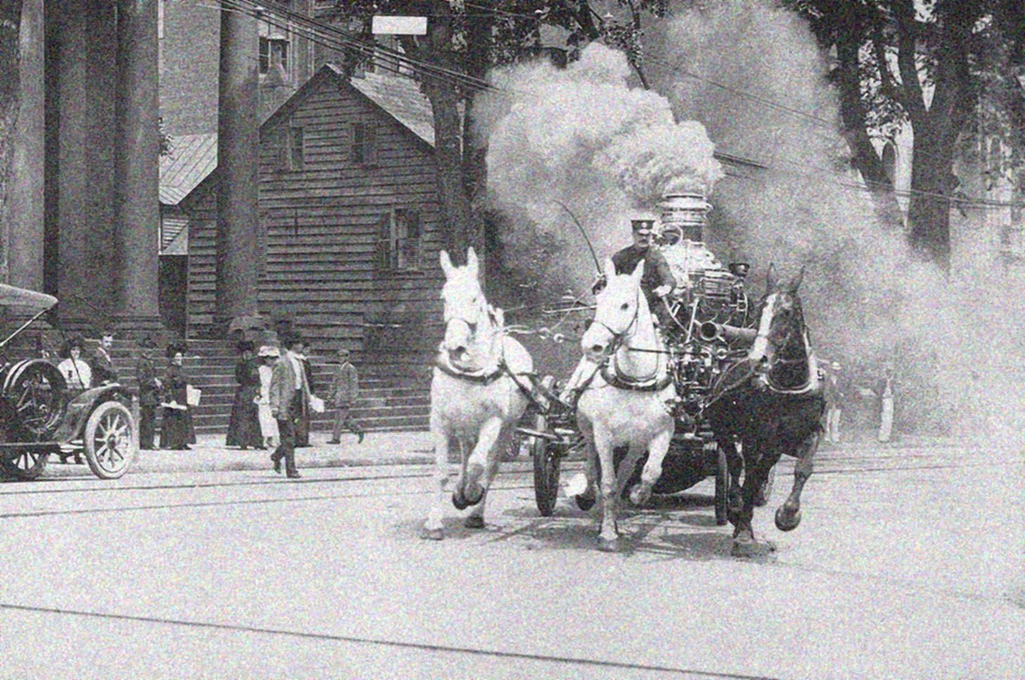 Ross's image of the New Haven (CT) Fire Department's horse drawn steam fire engine, 1913.jpg