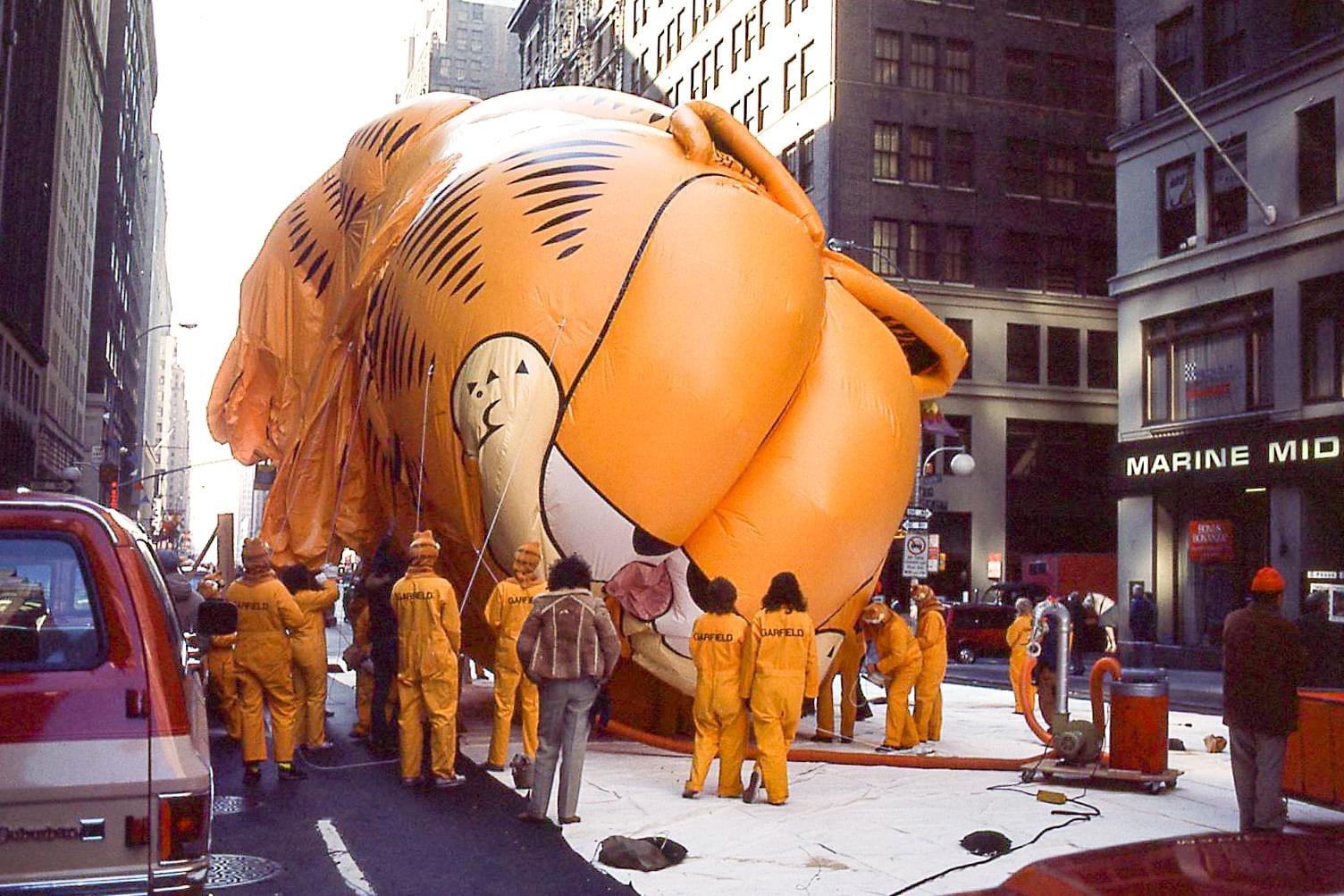 Prepping Garfield for the Macy’s Thanksgiving Day Parade in 1983.jpg