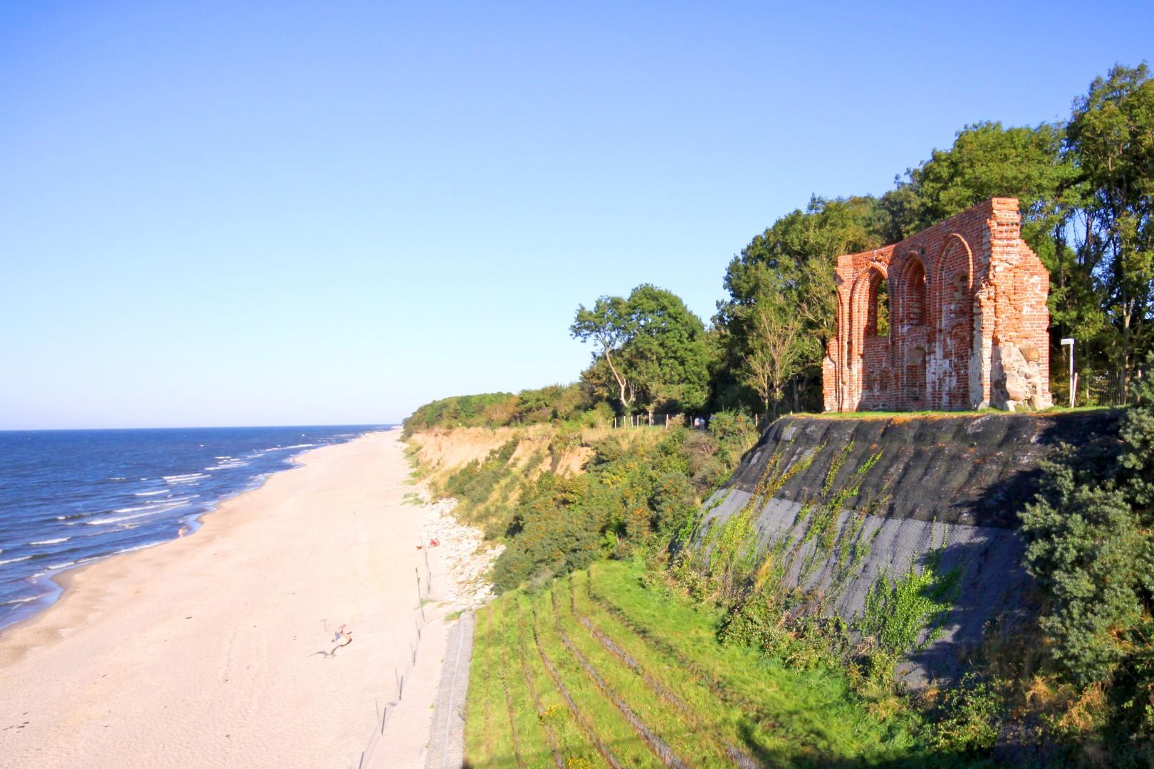 Ruins of St. Nicholas Church in Trzęsacz, Poland. Built in 14th or 15th century, 2 kilometers from the sea.jpg