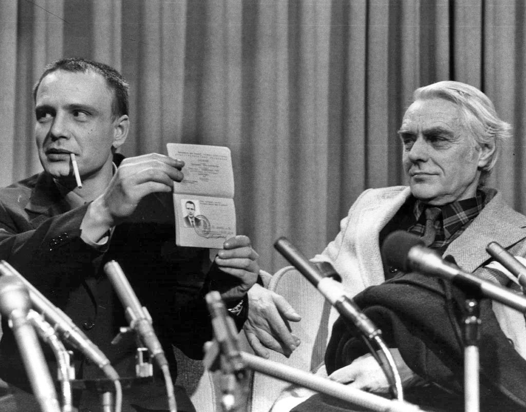 Mr. Bukovsky, left, during a press conference in London in 1976 after he was freed by the Soviet authorities.jpg
