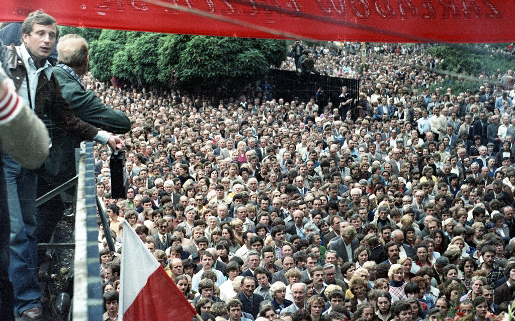 Strike at the Vladimir Lenin Shipyard in Gdańsk, August 1980.jpg