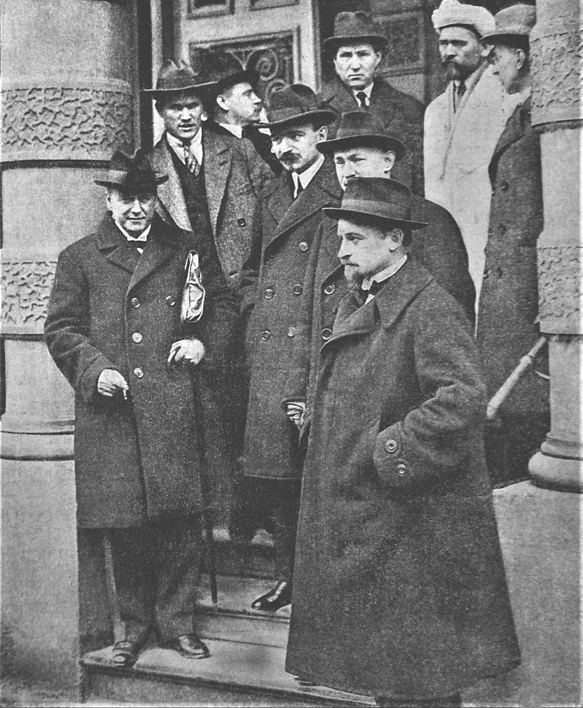 Soviet UK—negotiations. Grigori Sokolnikov on the front, right. London, 1924.jpg