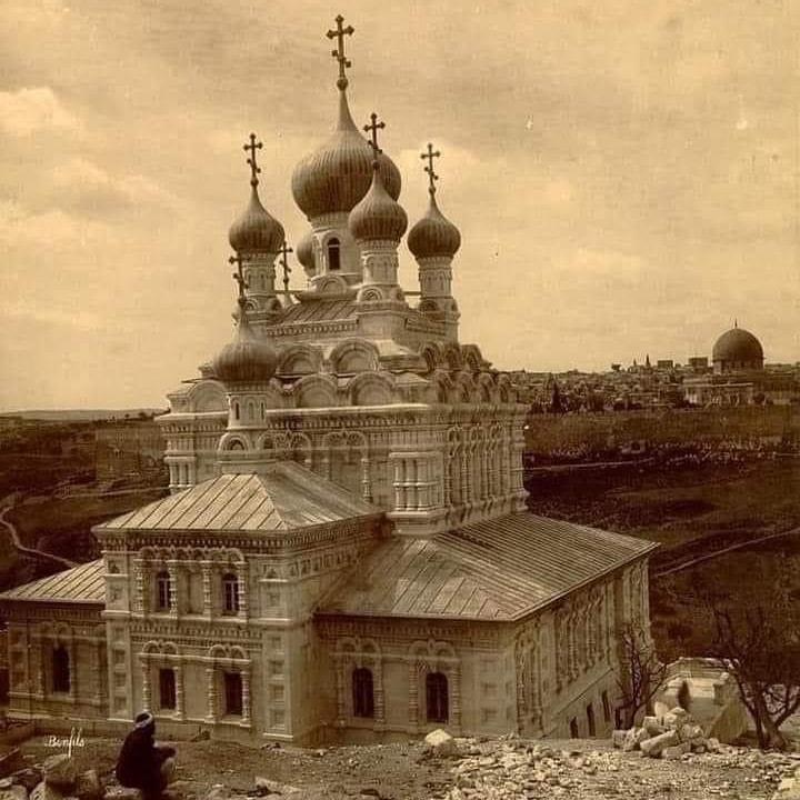 Church of Mary Magdalene in Jerusalem, Palestine (1890).jpeg