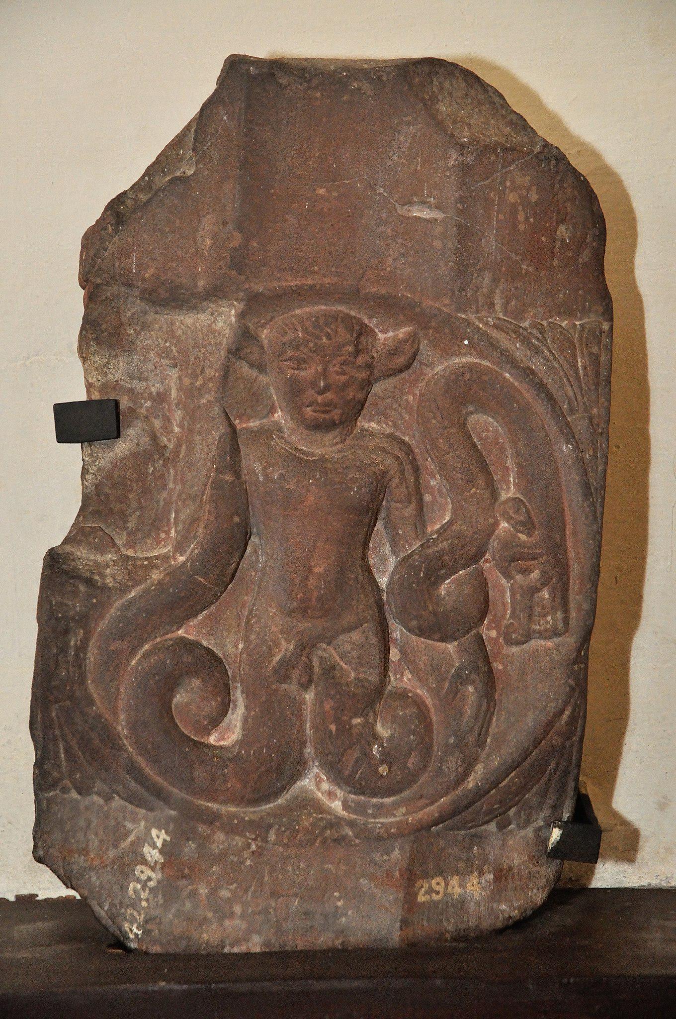 Vyala Yakshi, an indian version of the Greco-Roman Anguiped. 1st Century BCE. On display at Government Museum - Mathura, India.jpeg
