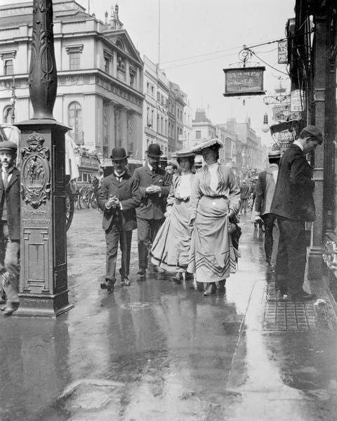 London - 1900s.jpeg