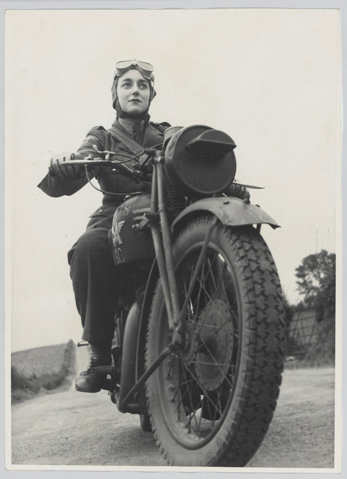 ATS despatch rider, 1943.jpg
