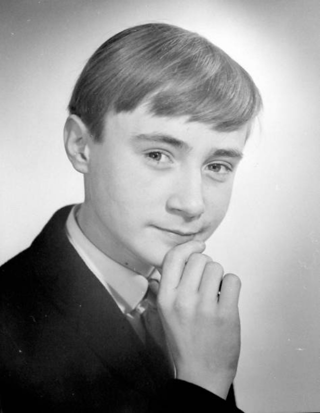 Teenager Phil Collins From the 1960s.jpg