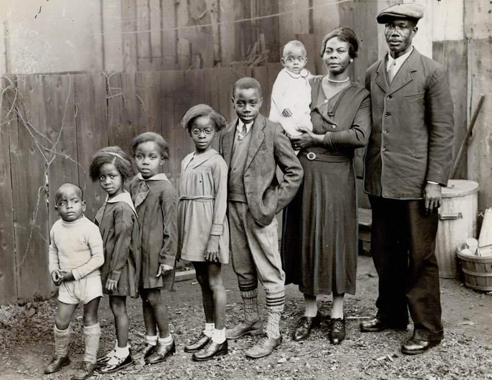 The Carter Family in Toronto June 1936.jpeg
