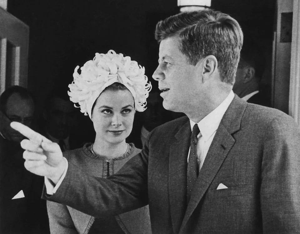 Princess Grace of Monaco visits John F. Kennedy at the White House, May 24, 1961.jpeg