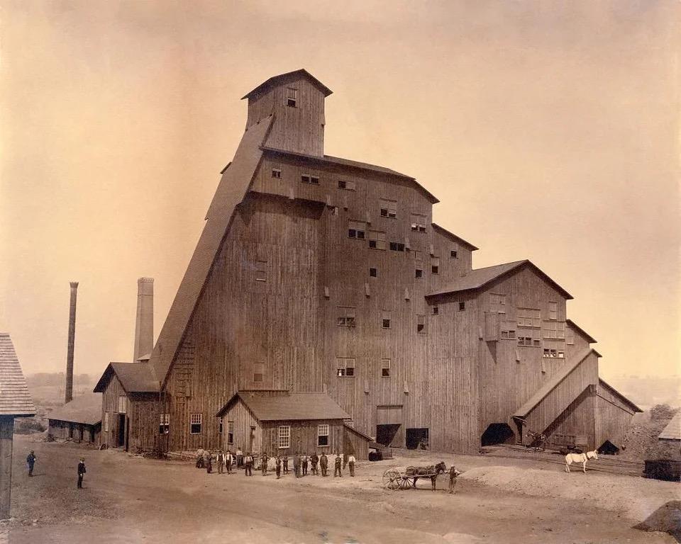 Sibley Breaker, Pennsylvania, built in 1886 and destroyed in a fire in 1906.jpeg