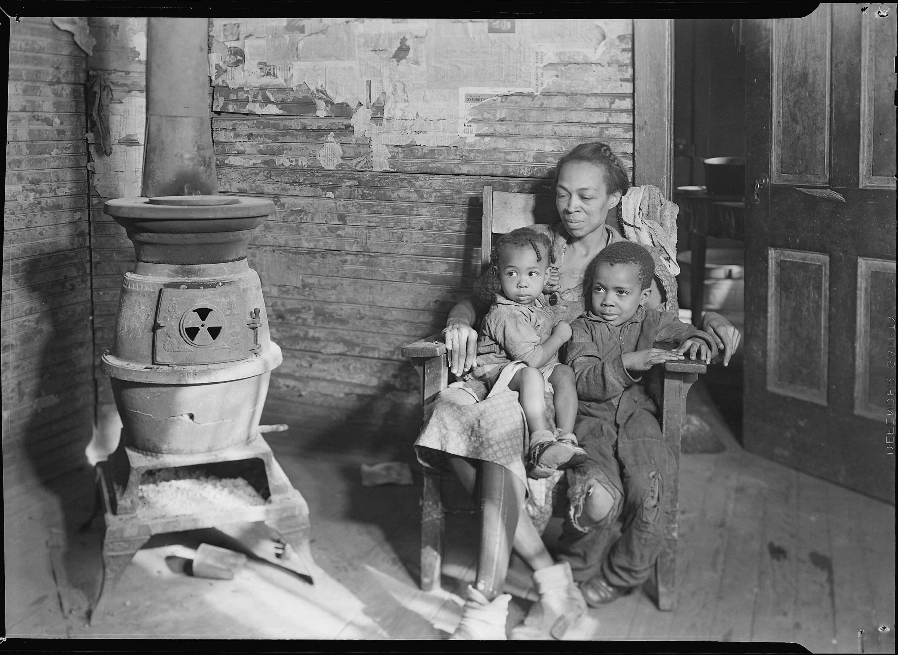 Portrait of a mother with her children. West Virginia, 1937.jpeg