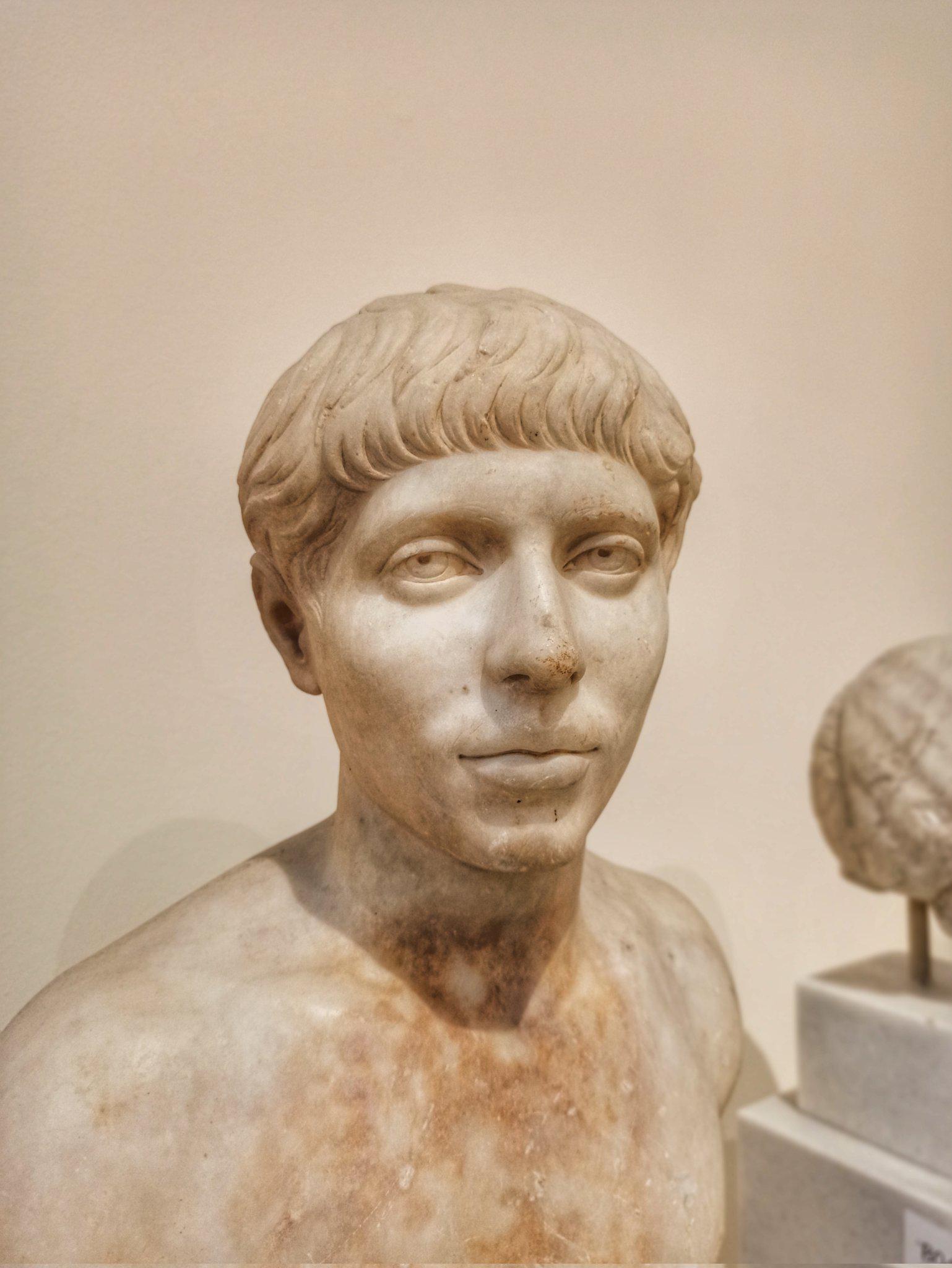 Bust of a youth from the time of Elagabalus, 300AD. National Archaeological Museum of Athens, Greece.jpeg