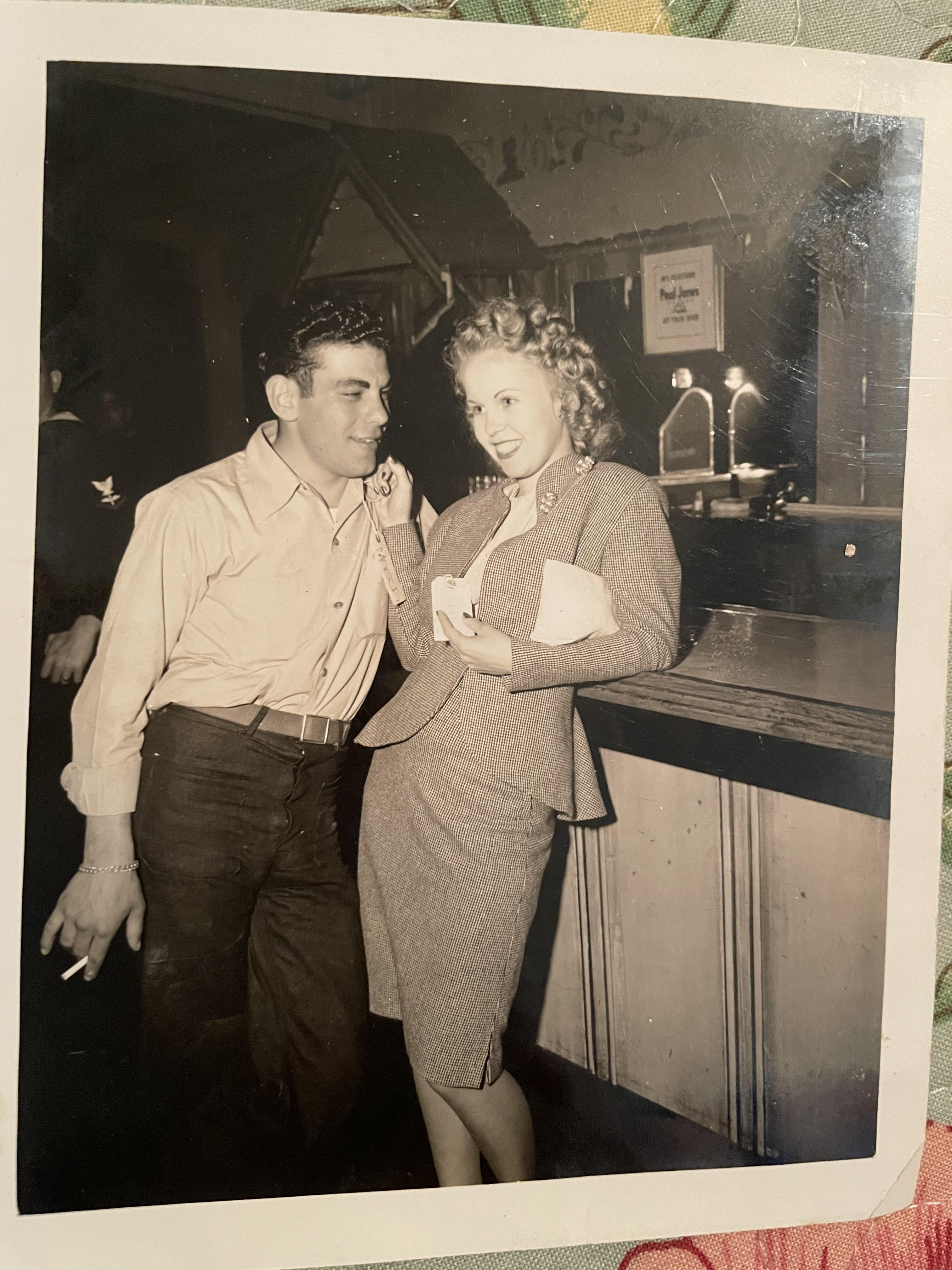 Unknown couple hanging out ca. 1940s.jpeg