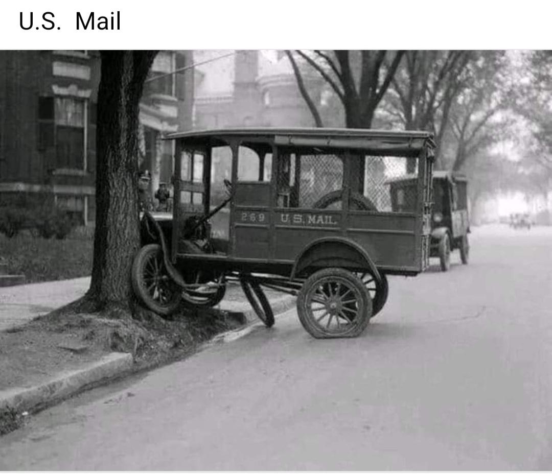 Mail truck accident 1900s.jpeg