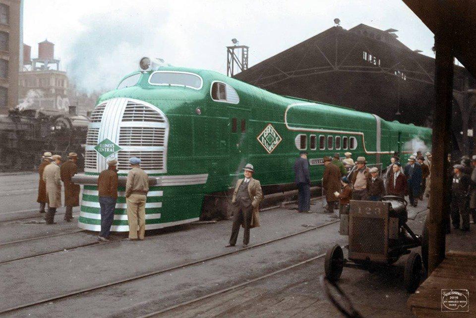 Illinois Central 'Green Diamond' at the Milwaukee Road depot on 5th and Clayborne in Milwaukee, WI - 1936.jpeg