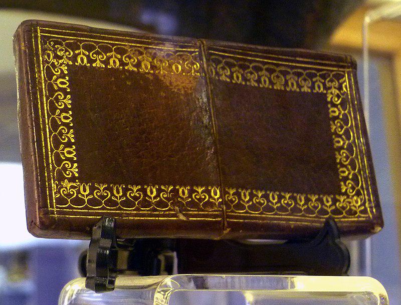 Calling-card case made of the skin of the irish serial killer William Burke. manufactured shortly after his execution in the year of 1829.jpeg