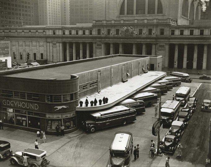 Greyhound Station, Manhattan New York - 1936.jpeg