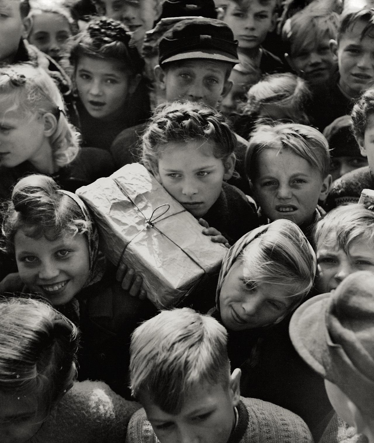 children with gifts from the Berlin airlift, 1948.jpeg