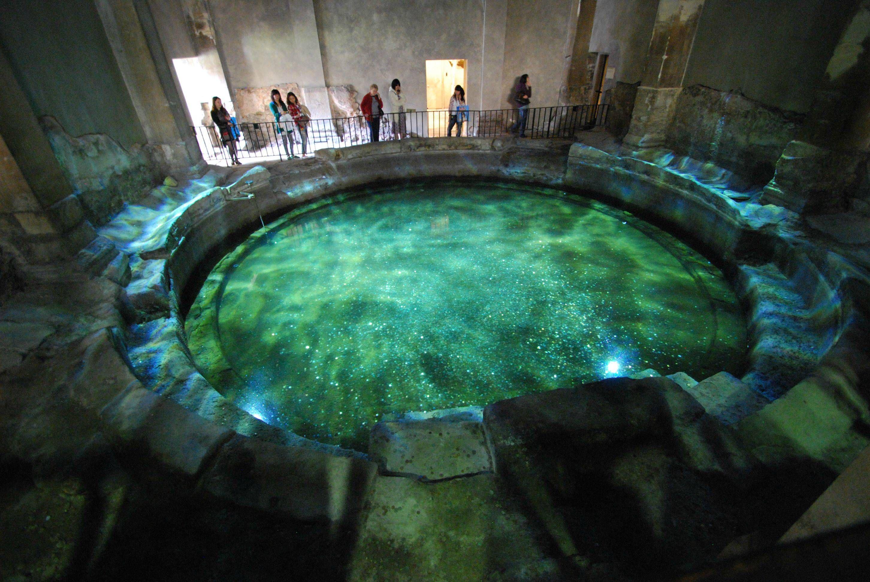 The circular frigidarium (cold room) of the Roman Baths in the city of Bath, England, 1st century CE.jpeg