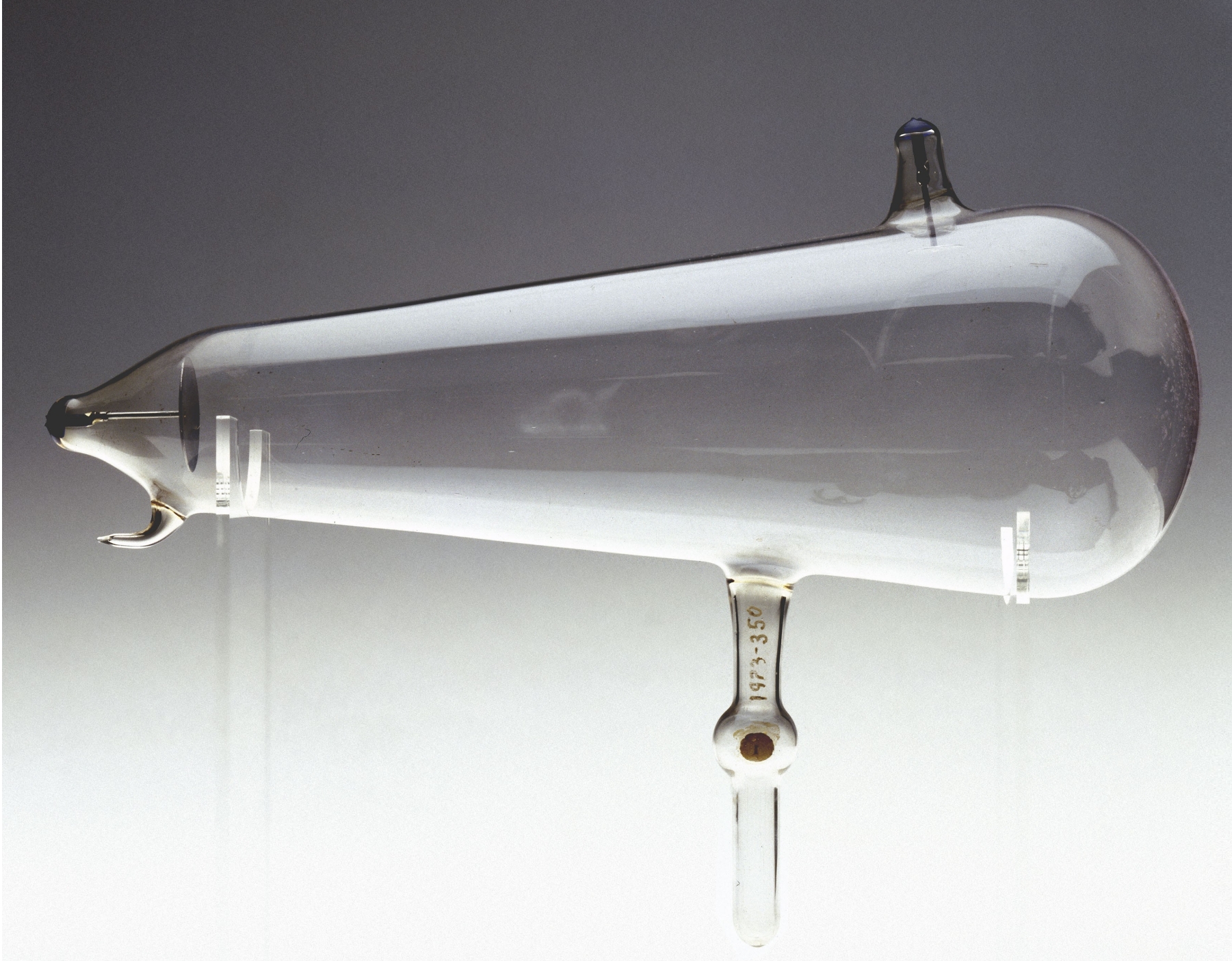 Early glass x-ray tube, German c. 1896.jpg
