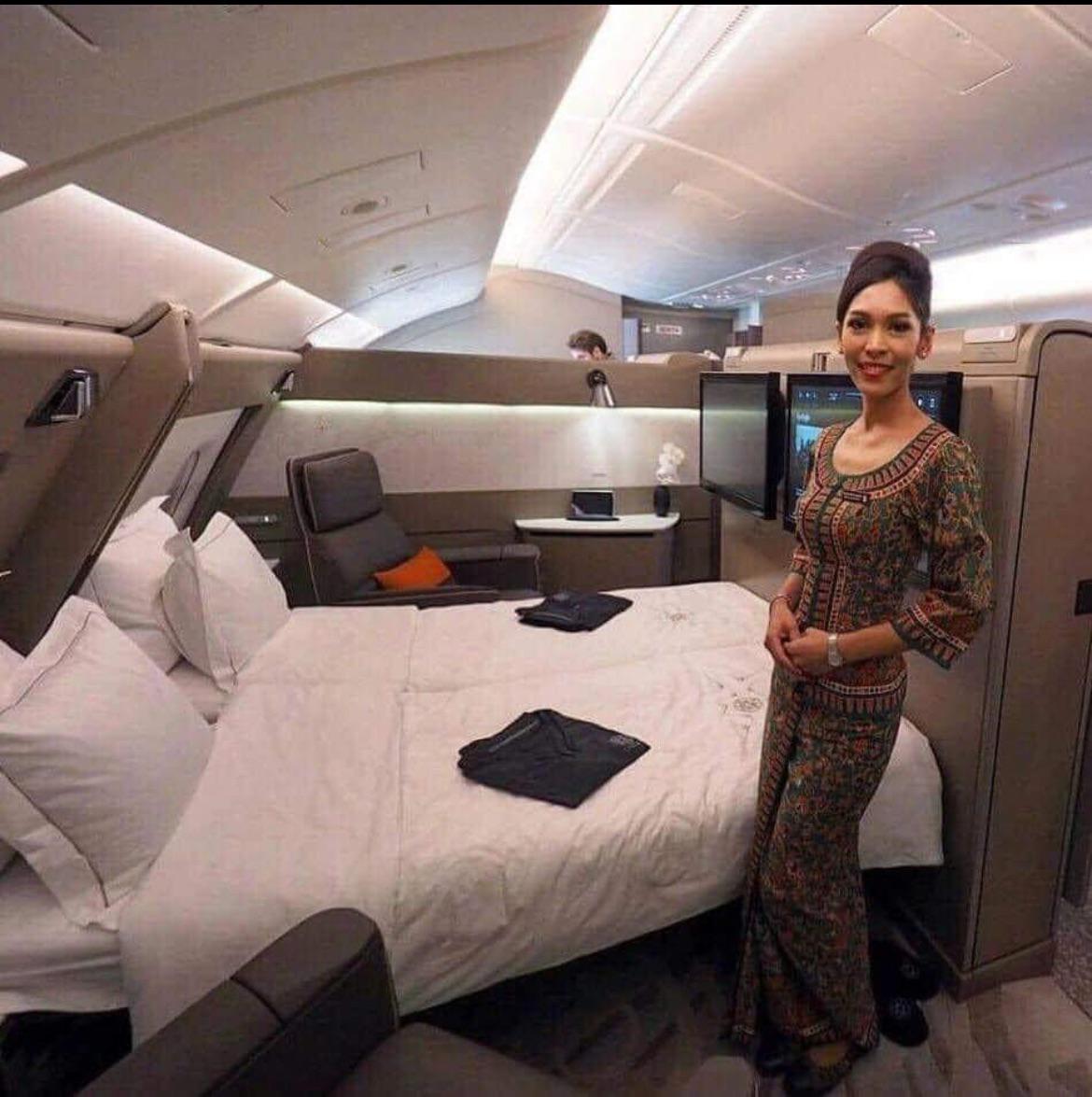 Singapore airlines first class.jpeg