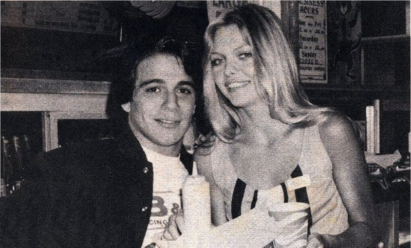Tony Danza & Michelle Pfeiffer (1980).png