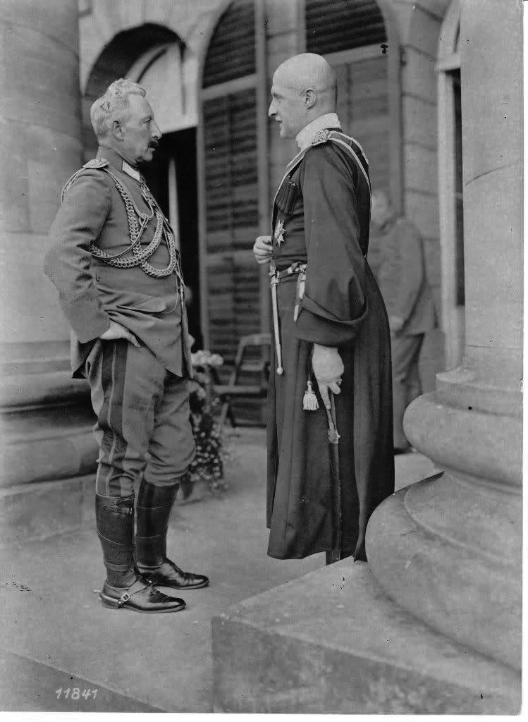 Wilhelm II, German Emperor & Hetman of Ukrainian State Pavlo Skoropadsky (right) in Kassel in September 1918.jpeg
